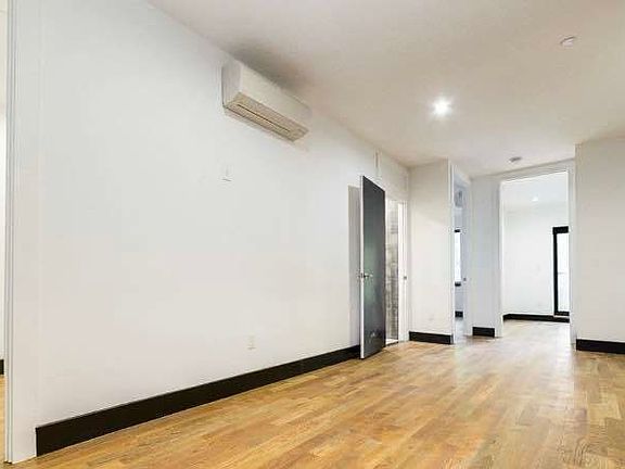 5th image of 562 Park Pl #2FF