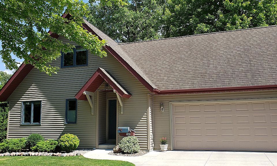 1st image of 705 Fairway Dr