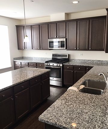 2nd image of 810 Paisley Ct