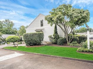 2 Whiffletree Way UNIT 2, Riverside, CT 06878