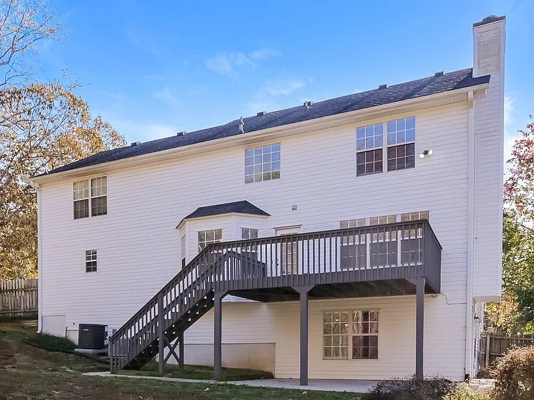 2152 Glen Hope Ln — Photo 17