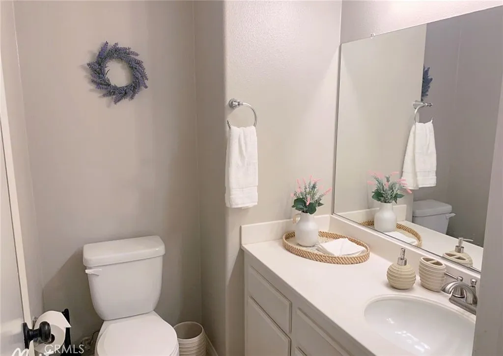 5 bed, 2262 sqft, $5,500 — Photo 4