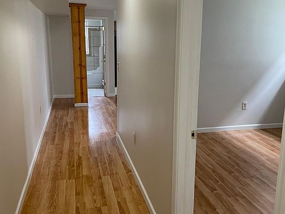 3rd image of 2646 N Moreland Blvd APT 9