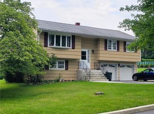 137 Hilltop Rd, Monroe, NY 10950