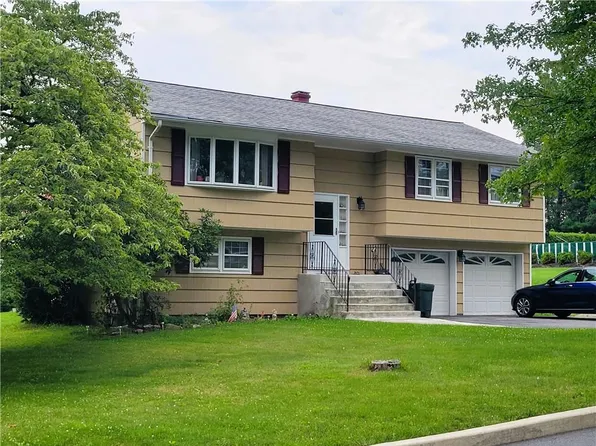 137 Hilltop Road, Monroe, NY 10950