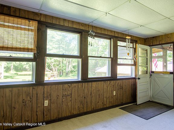 4th image of 157 Falls Road