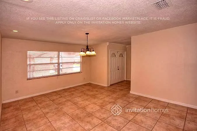 520 Mahogany Dr Seffner, FL 33584 — Photo 3