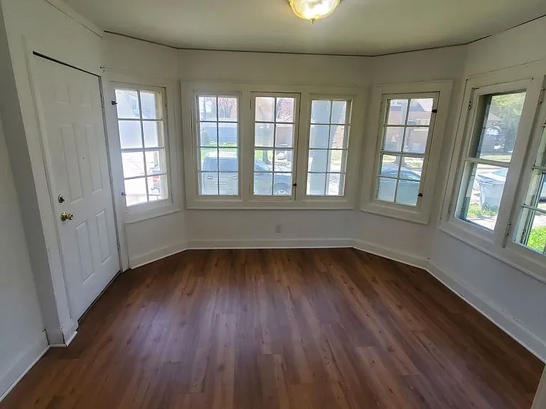 620 W Melvina St — Photo 2