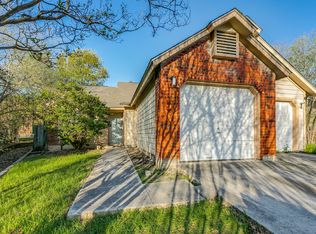 8915 Shadow Wood Ln, Converse, TX 78109
