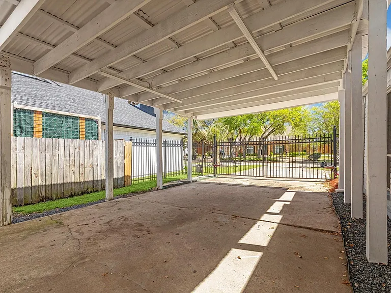 3302 Chris Dr — Photo 30