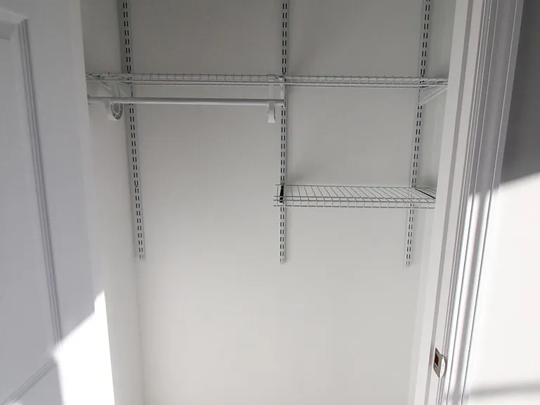 467 Grandview Ave #2L — Photo 11