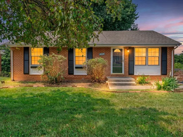 4716 Long Acre Dr NE, Roanoke, VA 24019