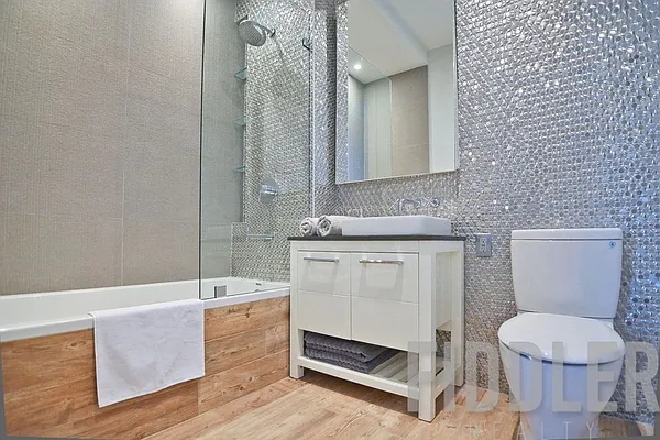 Rented by Fiddler Realty | media 202