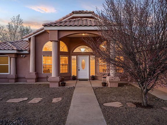 3rd image of 211 Hendrix Rd NW