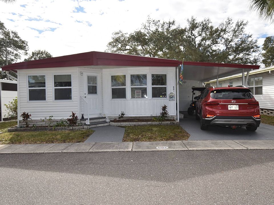 1st image of 681 Poinsettia Dr
