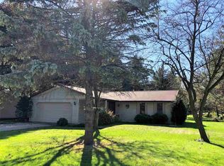 2553 Indian Hill Dr, Green Bay, WI 54313