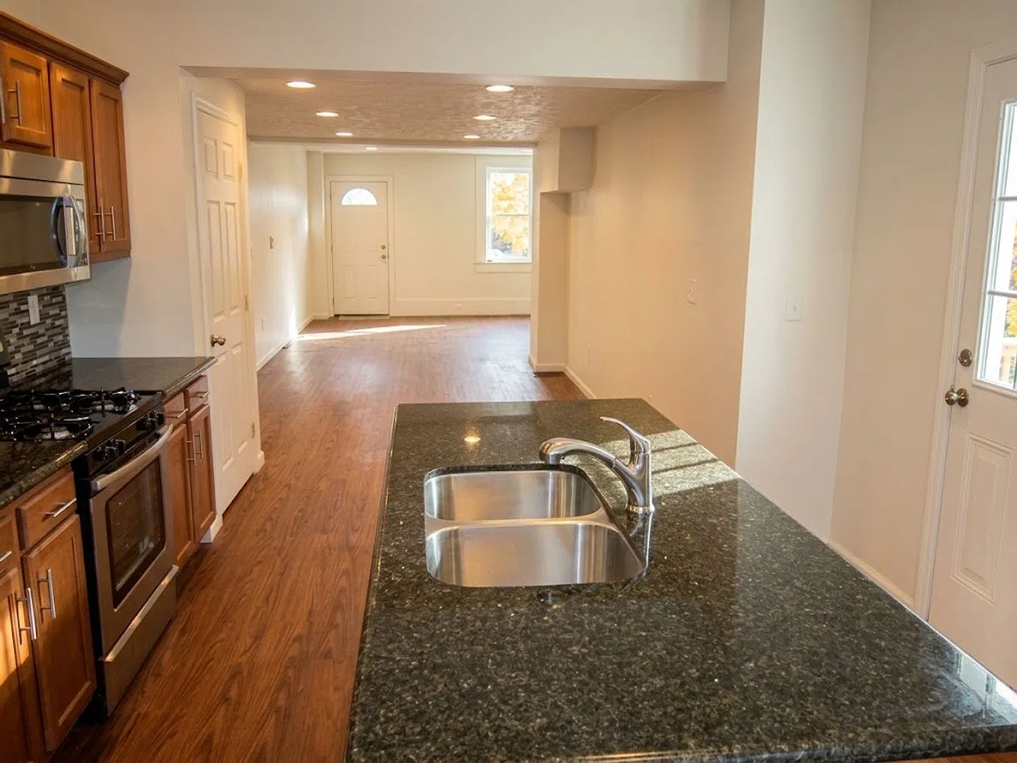 Student Housing - South Side Flats — Photo 3