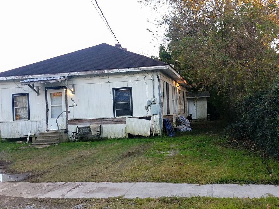 1st image of 1303 W John Ave