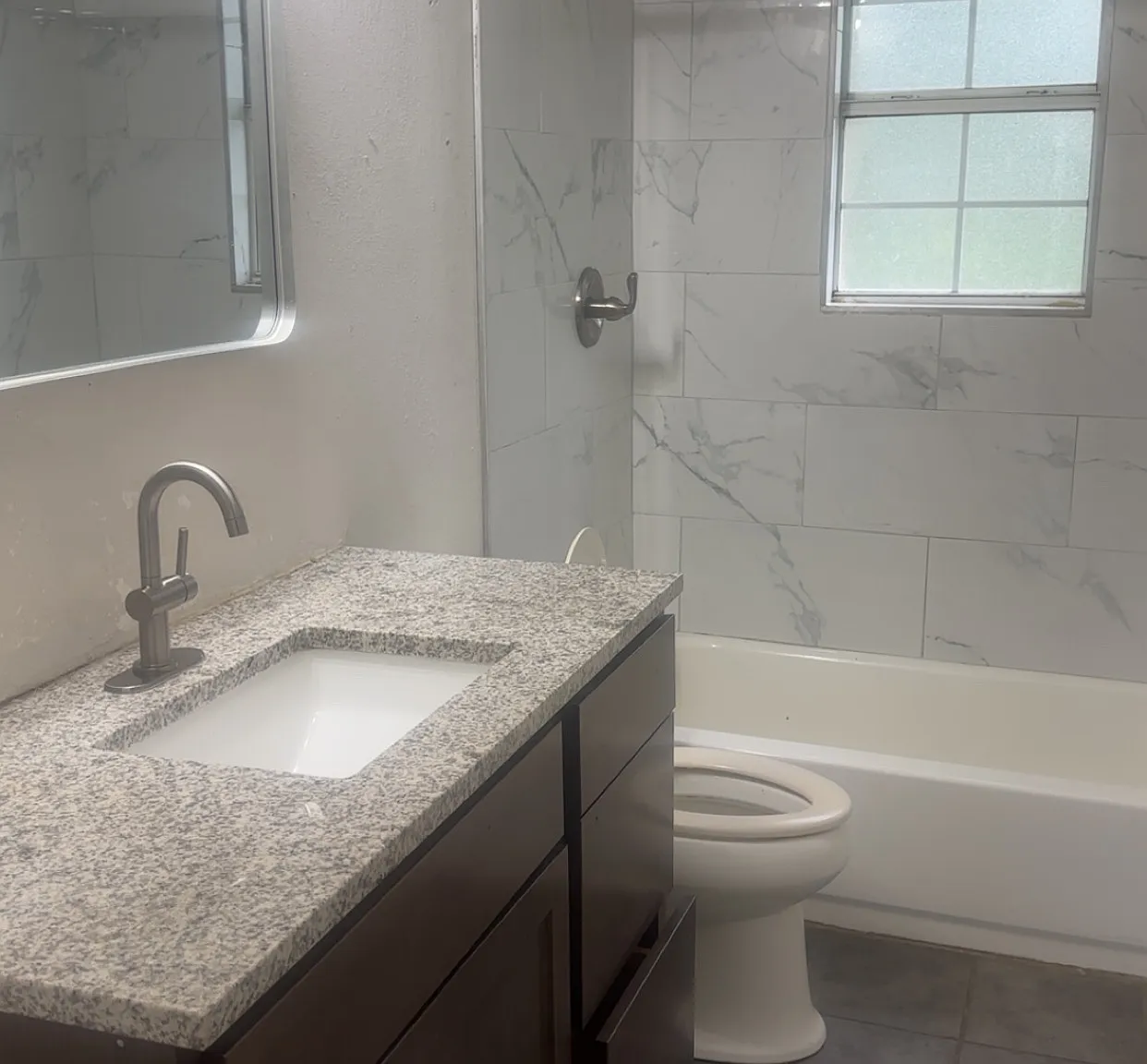 720 Barksdale St — Photo 4