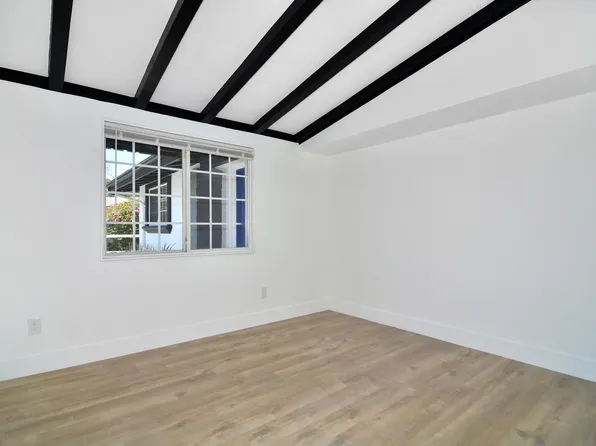 20717 Haynes St, Winnetka, CA 91306