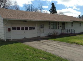 7 Orchard St, Holley, NY 14470