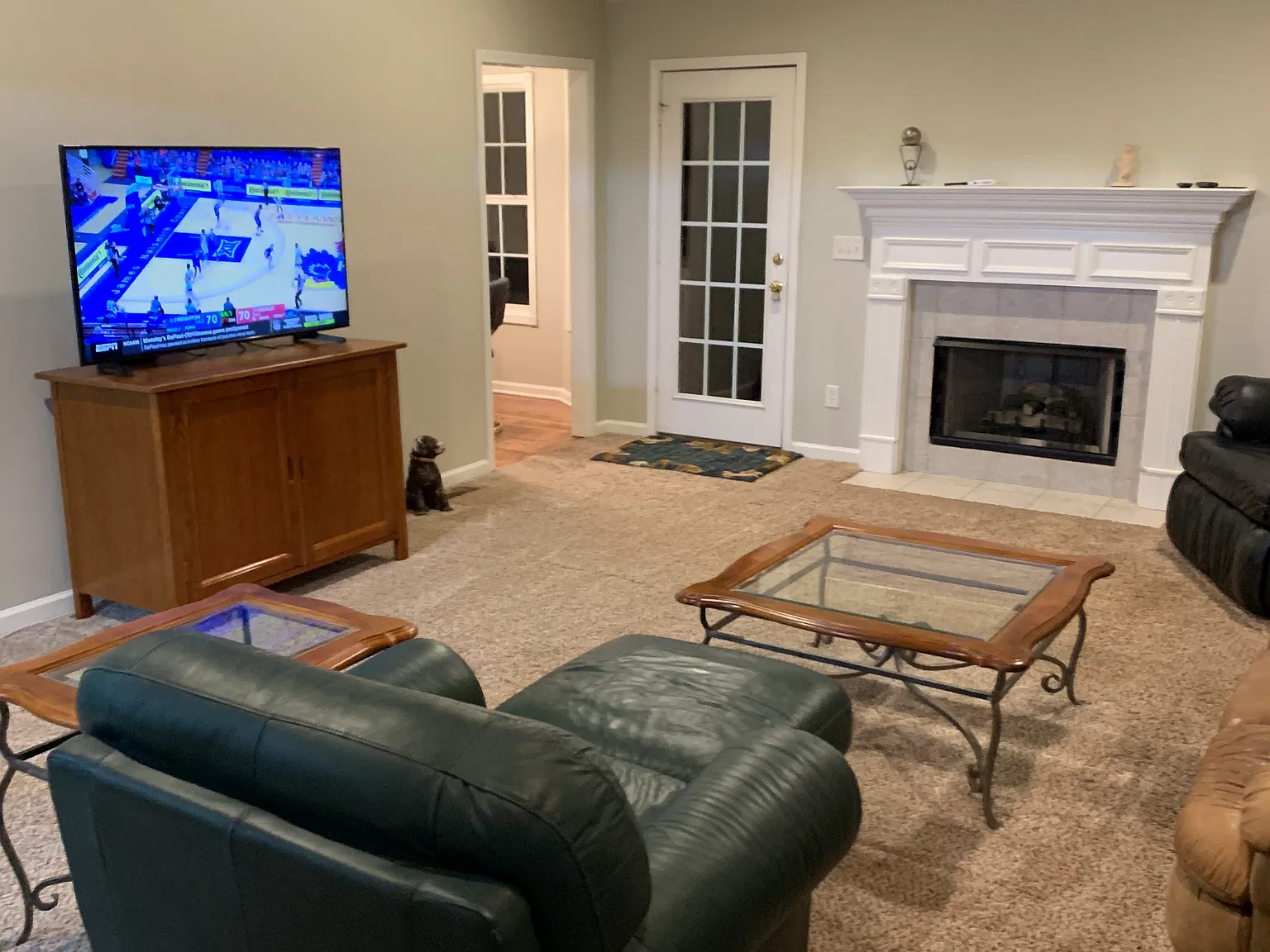 3 bed, 1616 sqft, $1,900 — Photo 1