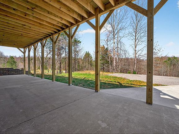 17th image of 138 Effie Allen Ln