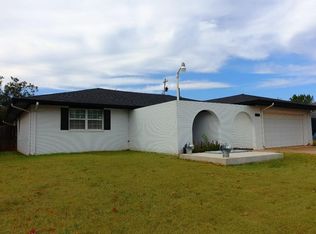 2413 Bellaire Dr, Moore, OK 73160