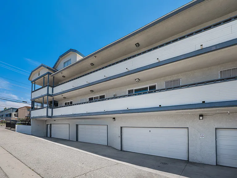 Private Garage Space