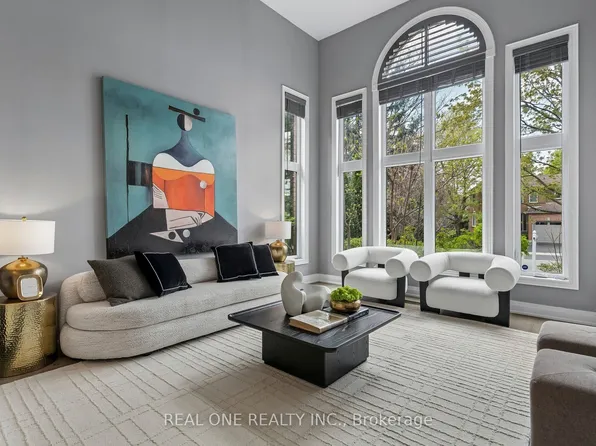 1395 Silversmith Dr, Oakville, ON L6M 2X4