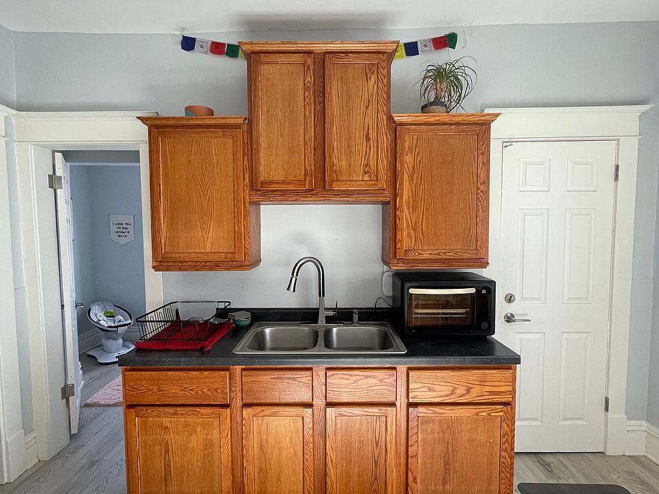 1st image of 641 Fillmore St NE Floor 1