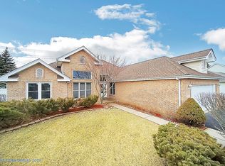 721 Wellington Pkwy, New Lenox, IL 60451