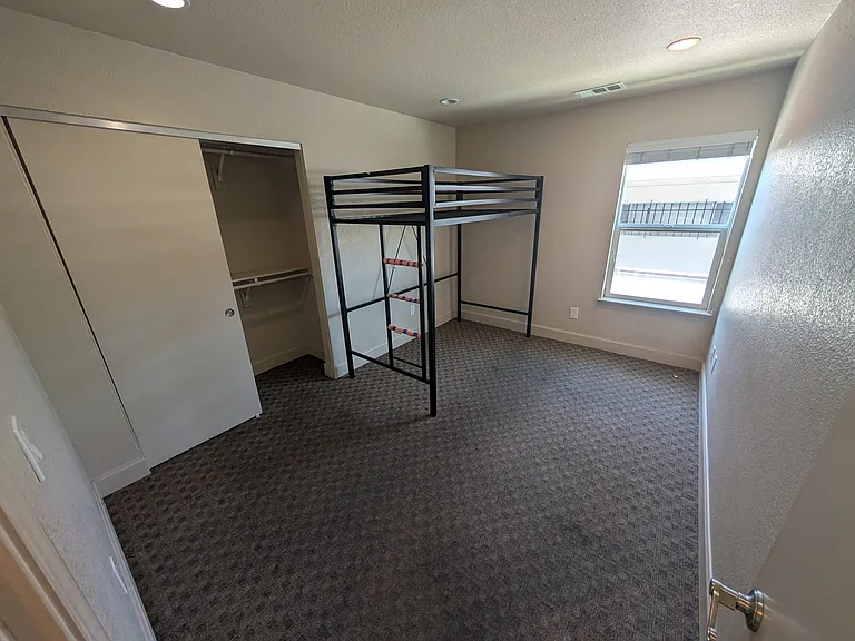 2504 Dana St — Photo 24