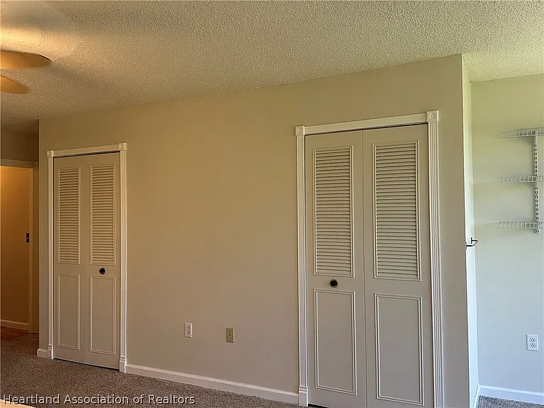 3847 Edgewater Dr — Photo 17