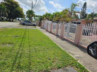 1370 W 76th St, Hialeah, FL 33014