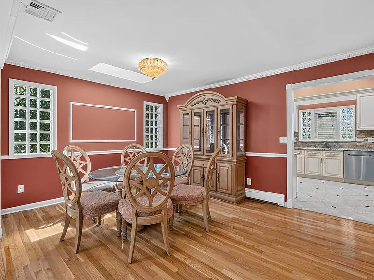 25 Cleveland Ave — Photo 9