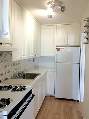 Sold by Elbe Real Estate Inc | media 20