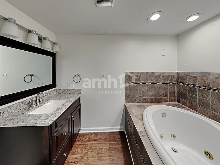 5545 Stevens Dr — Photo 15