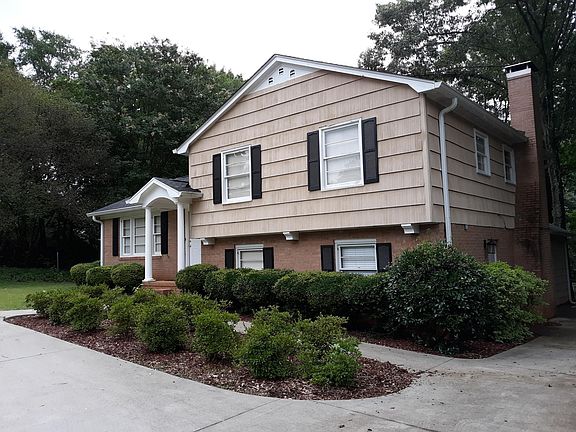 3rd image of 4801 Crosscreek Ln