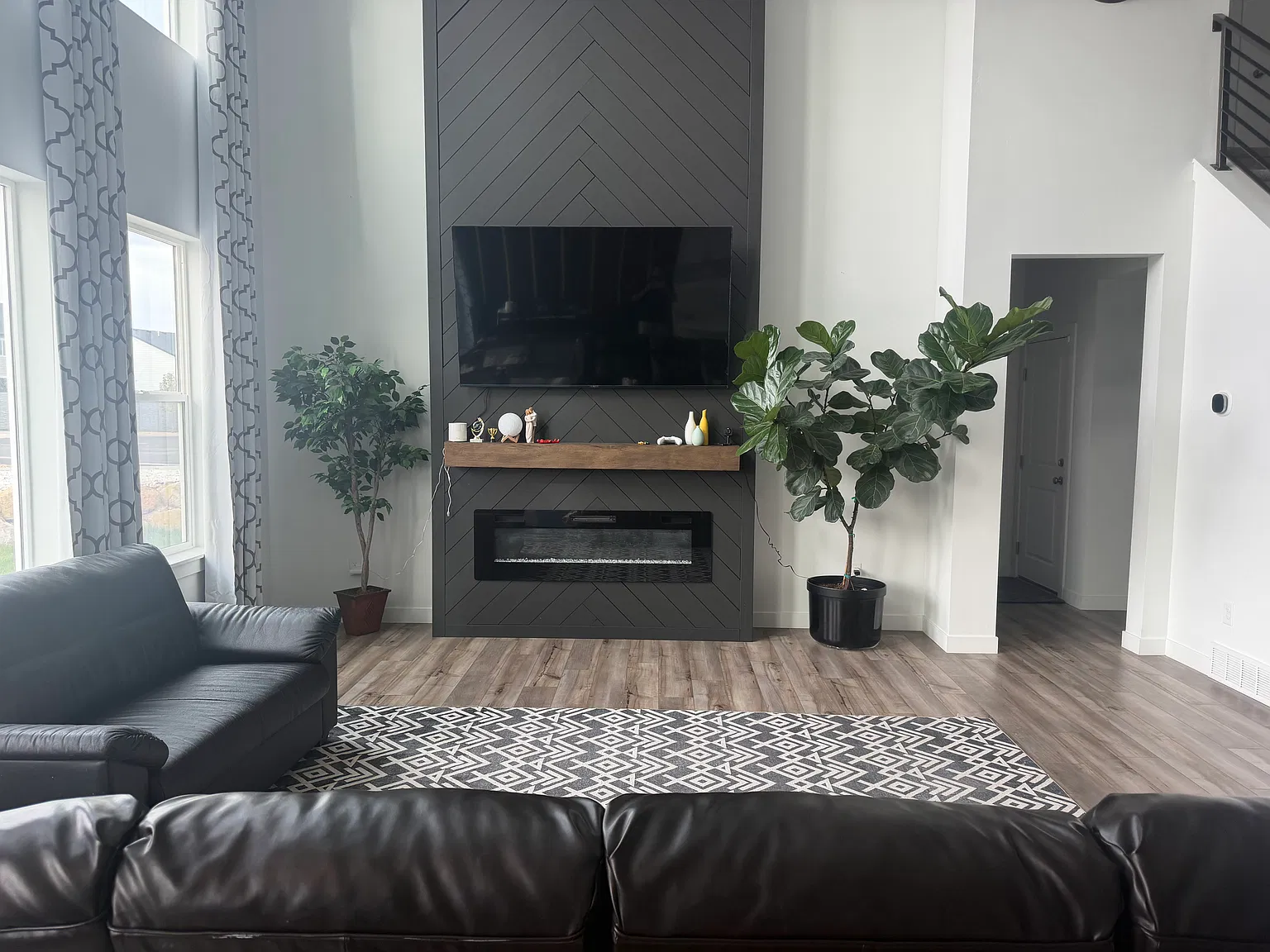 5 bed, 3100 sqft, $4,000 — Photo 4
