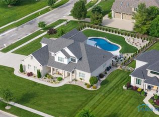 26030 Seminary Rd, Perrysburg, OH 43551