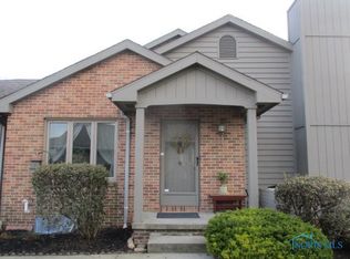 688 Deerwood Dr, Defiance, OH 43512