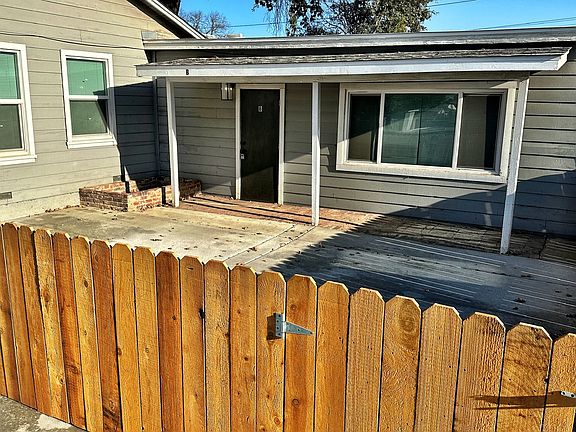 2nd image of 1838 W Sunnyside Ave #B
