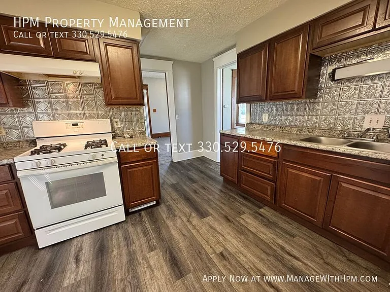 2325 Clyde Pl SW — Photo 7