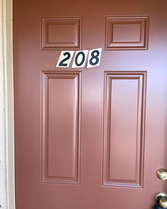 1st image of 4710 Airport Blvd #208