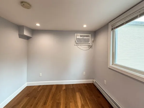 195 Hutton Street image 10 of 26