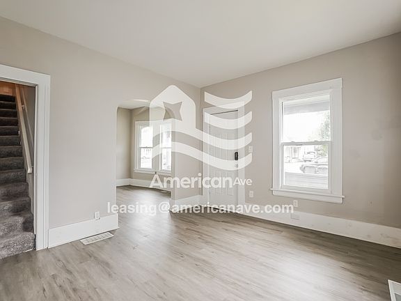 2-Living Room