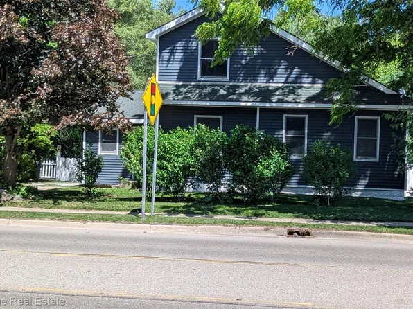 909 S Michigan Ave, Howell, MI 48843