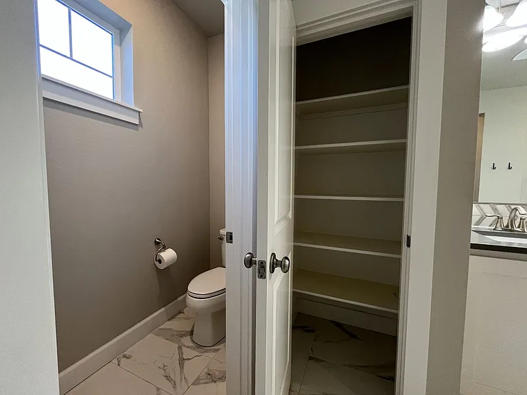7002 SE Genrosa St — Photo 35