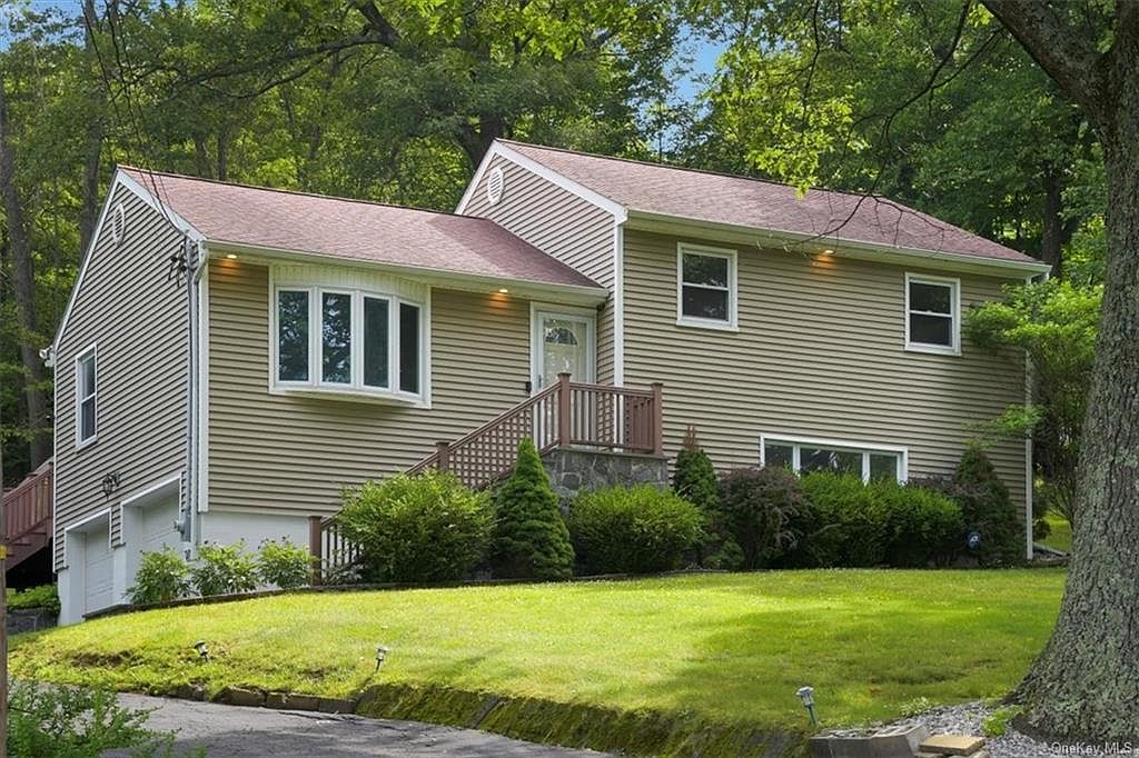 3905 Eleanor Drive, Mohegan Lake, NY 10547 Zillow